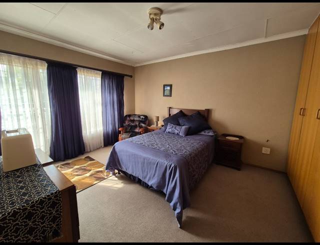 4 BEDROOM HOUSE FOR SALE IN VANDERBIJLPARK SE 3
